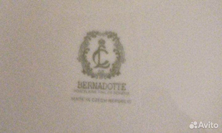 Продаю тортницу Чехия