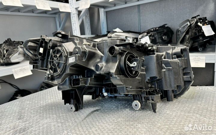 Фара левая BMW 6-серия Gran Turismo G32 8497225-03
