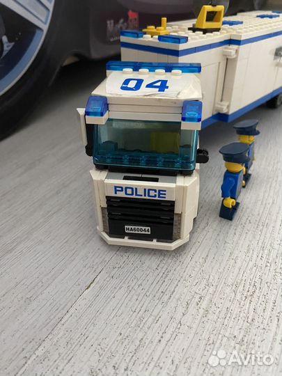 Lego полицейский фургон оригинал