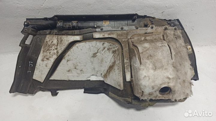 Обшивка багажника левая Mitsubishi Lancer Cedia CS 2000-2003г