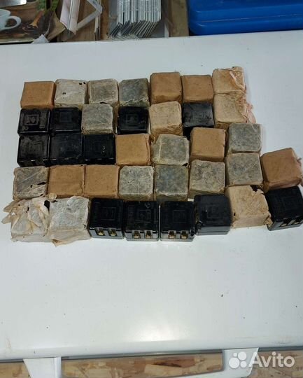 Пусковое реле,термостат и многое другое