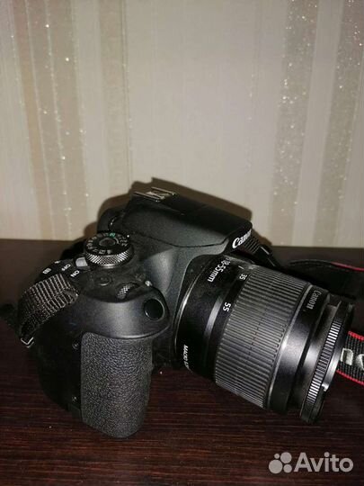 Фотоаппарат зеркальный Canon EOS 2000D EF-S 18-55