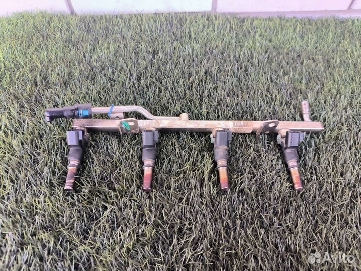 Рампа топливная в сборе Opel Astra H