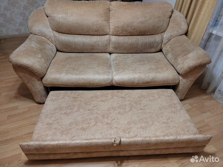 Диван и два кресла