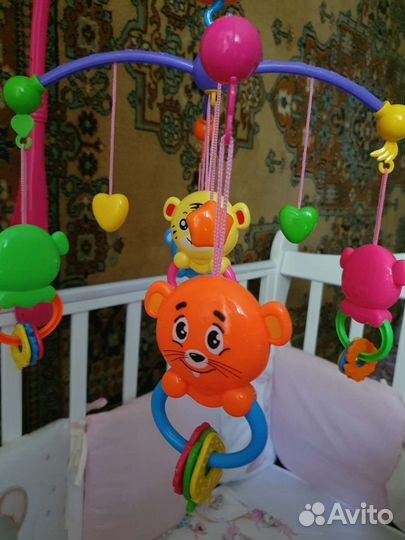 Мобиль на детскую кроватку