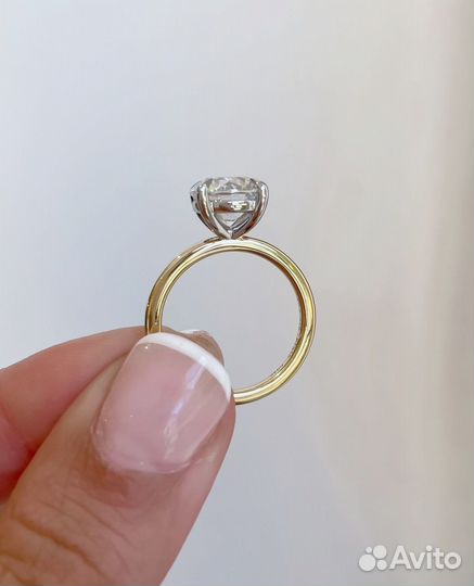 Помолвочное кольцо с бриллиантом 0.3 ct