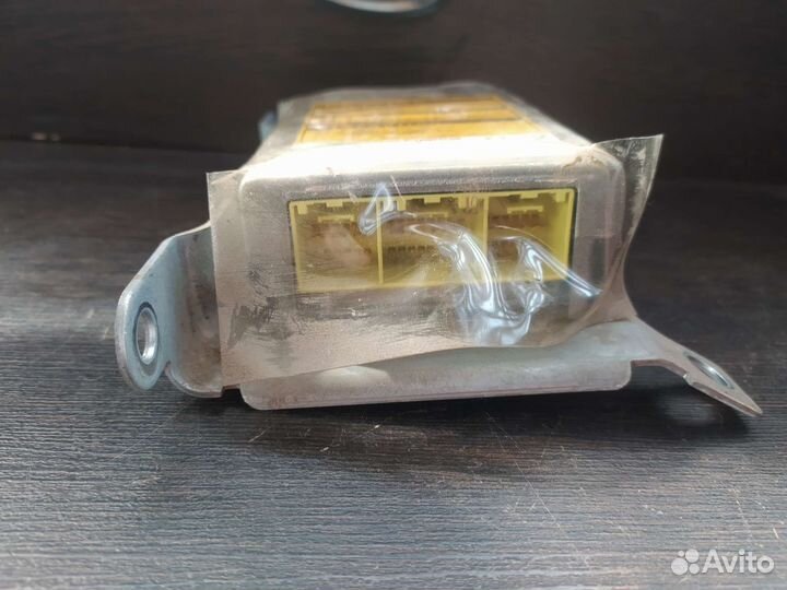 Блок управления Airbag Subaru Legacy BG9 Outback