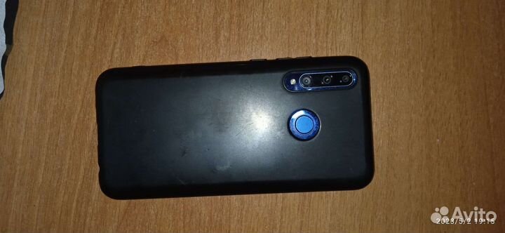 Телефон honor 10i