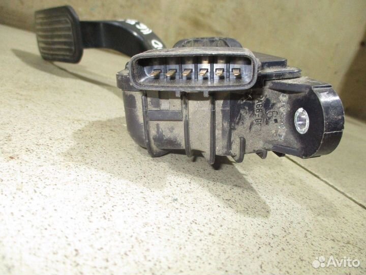 Педаль газа Lexus RX 300/330/350/400h (XU30)