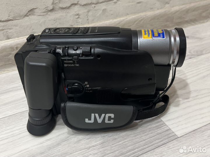 Видеокамера JVC GR-sxm190ag