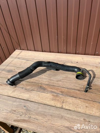 Патрубок воздушного фильтра Opel Vectra B 1.6 1996