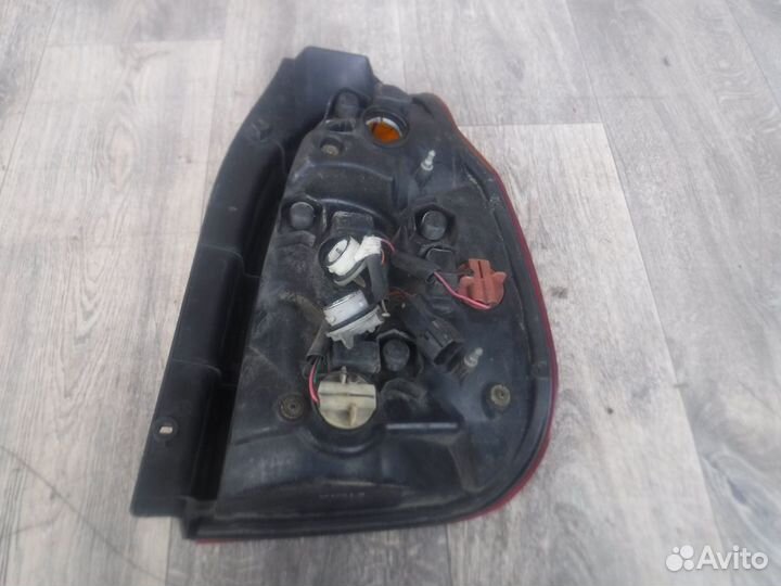 Фонарь левый №107 hyundai Terracan 2003