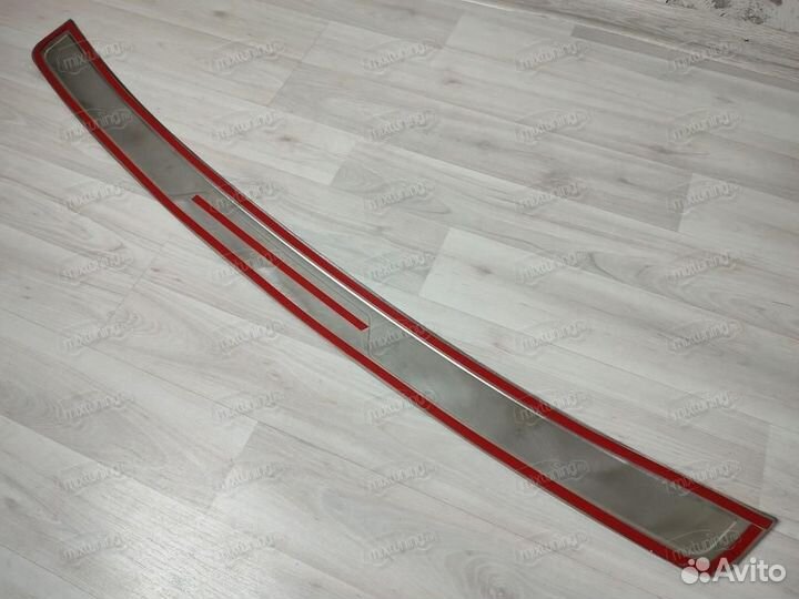 Накладка на задний бампер Volkswagen Tiguan 2016+