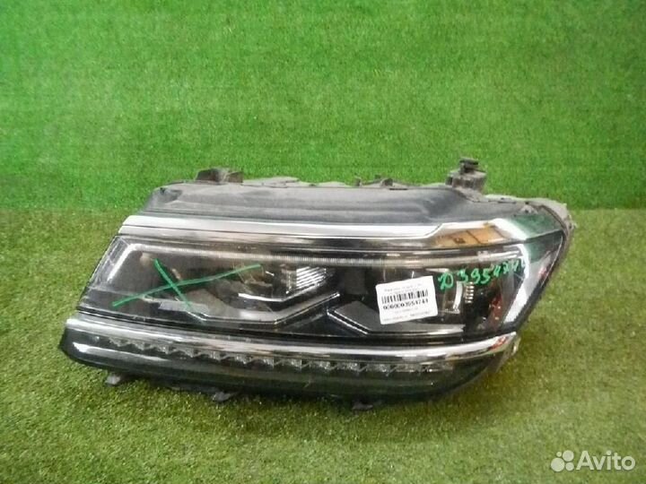 Фара левая Volkswagen Tiguan