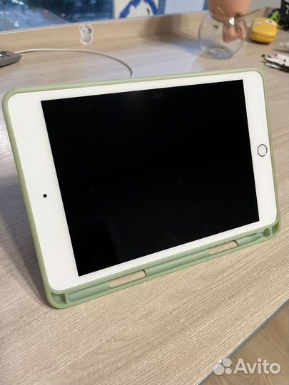 Планшет Apple iPad mini 5 64GB