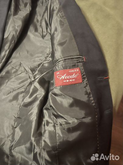 Школьный брючный костюм новый на мальчика