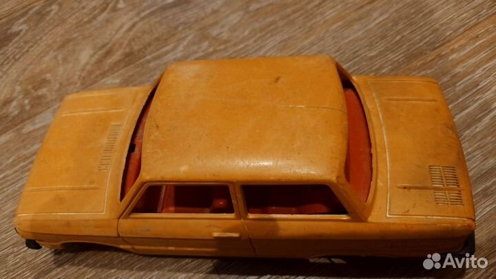 Модель автомобиля СССР заз-968М на реставрацию