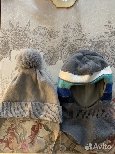 Шапка шлем и шапка на шнурках