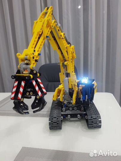Lego Technic 42006 + Power functions 8293
