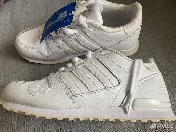 Новые кроссовки Adidas, р.33