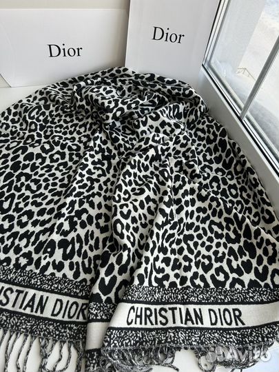 Палантин теплый Christian Dior Leo