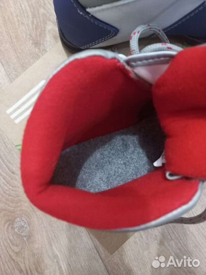 Лыжные ботинки