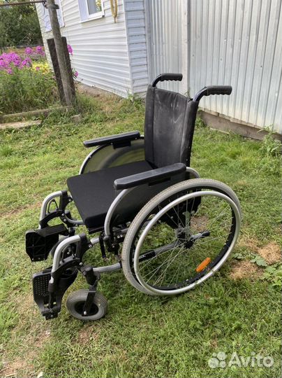 Инвалидная коляска