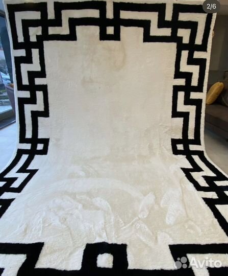 Ковер из натуральной шкуры с натуральным мехом