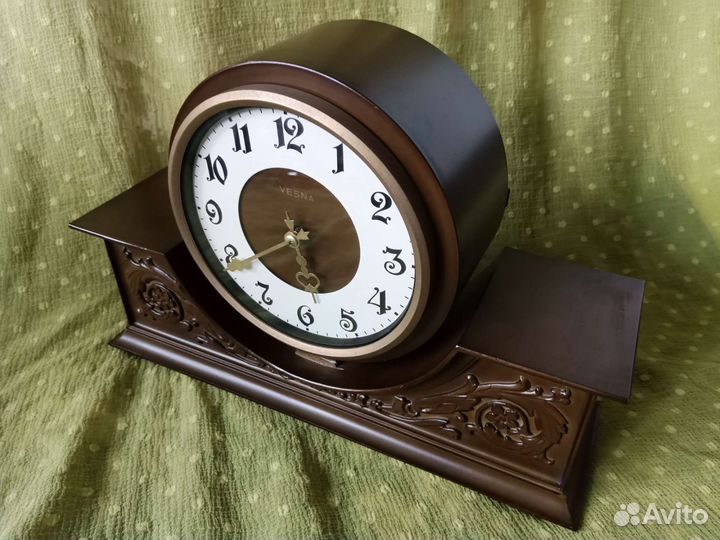 Часы настольные, будильники СССР