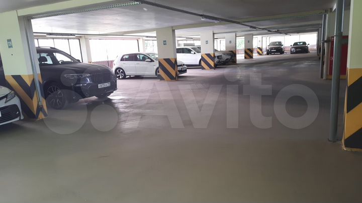 Машиноместо, 15 м²