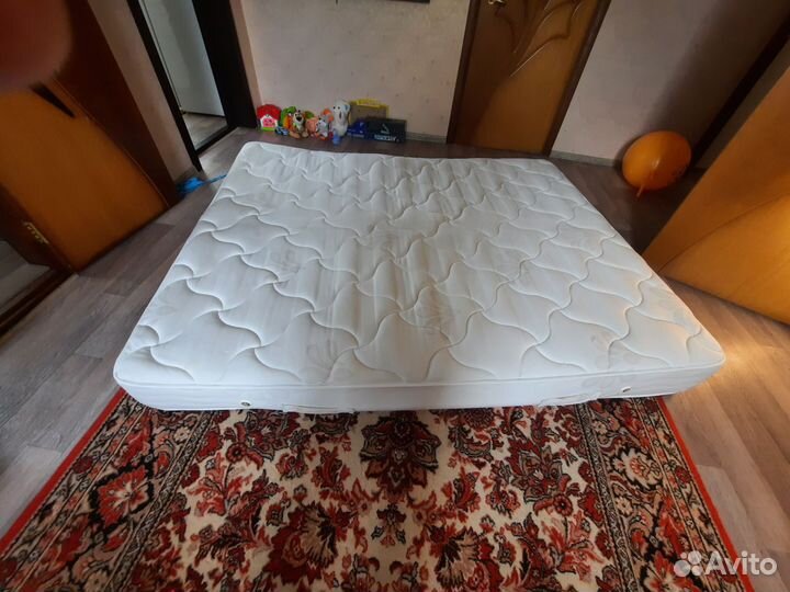 Матрас 160х200 бу