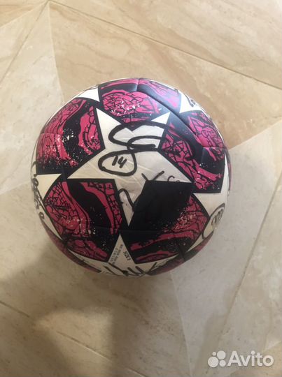 Футбольный мяч