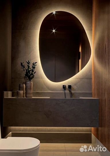 Зеркало неправильной формы с LED подсветкой