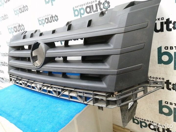 Решетка радиатора 2E0853653E Volkswagen Crafter