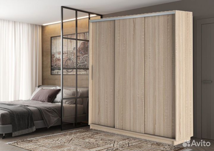 Шкаф купе трехдверный