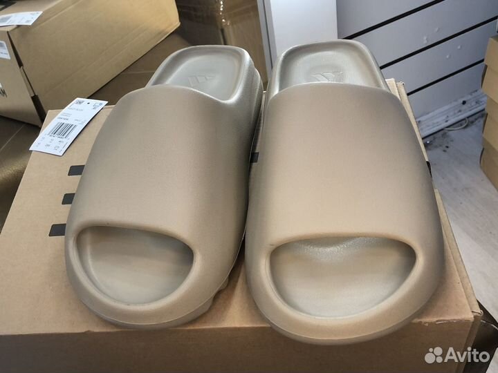 Adidas Yeezy Slide Pure