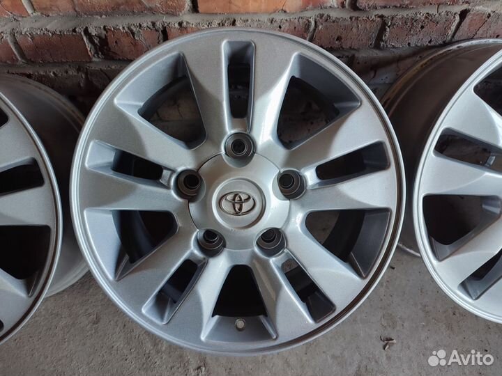 Toyota Land Cruiser 200 R17 5x150