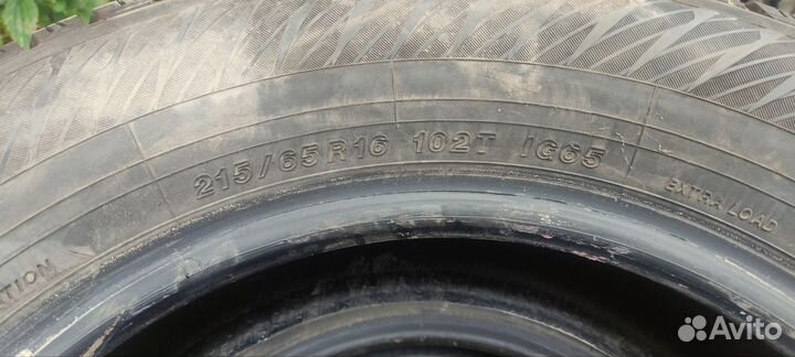 Yokohama Ice Guard IG65 215/65 R16 102T