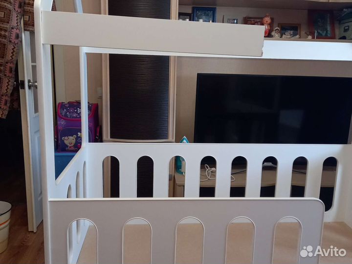 Детская кроватка домик бу