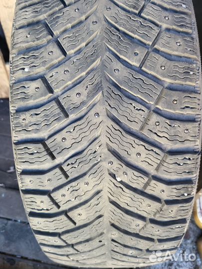 Michelin X-Ice North 4 215/55 R17 T