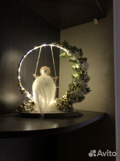 Композиция Девочка на качелях