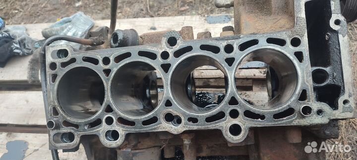 Форд Скорпион 2.0 dohc блок