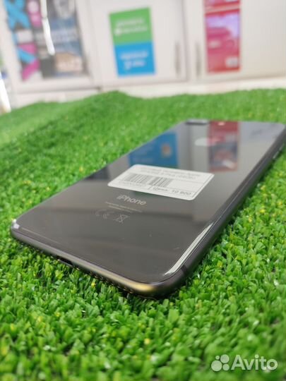 iPhone 8 Plus, 64 ГБ