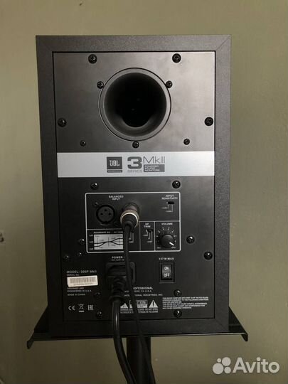 JBL 305pmkii - активный студийный монитор