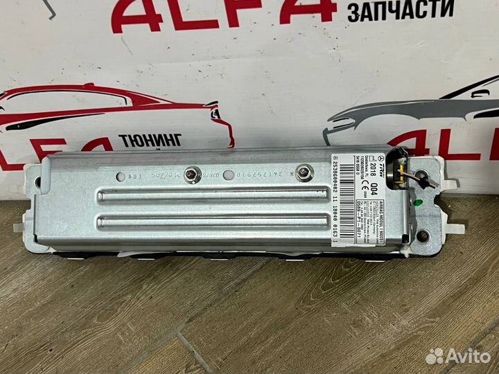 Подушка безопасности в колени Mercedes-Benz Glc