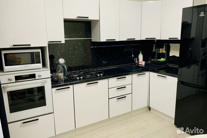Кухонные гарнитуры угловые в наличии