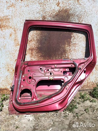Дверь задняя правая рено клио 2