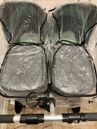 Коляска для двойни bumbleride