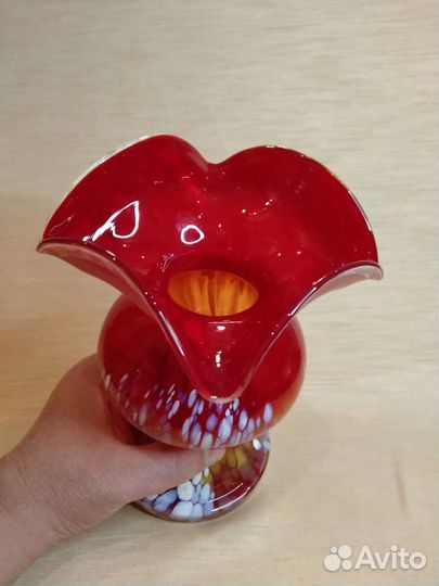 Ваза сульфидно-цинковая Красный май