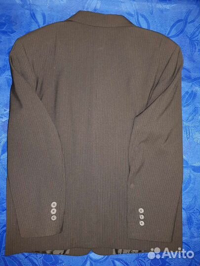 Пиджак школьный для мальчика на 140р truvor